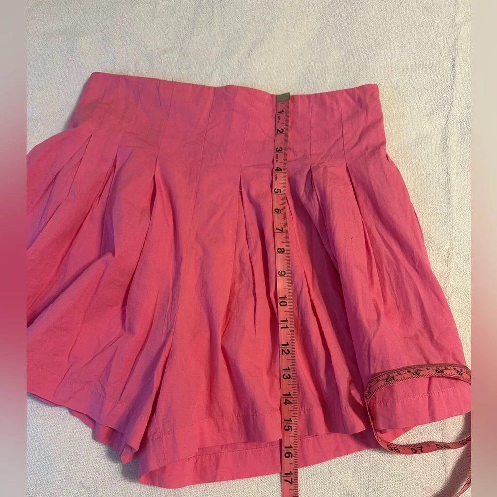 NWT Free‎ People Pleated Flow shorts - Size Medium